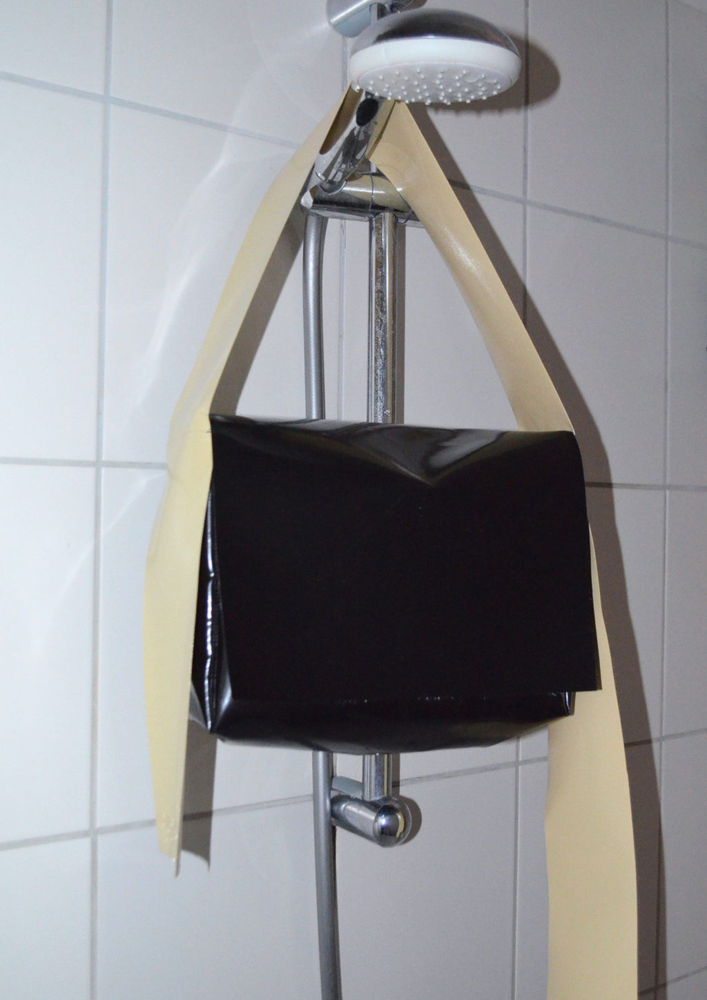 Tarpaulin. Medium. Black/Beige.