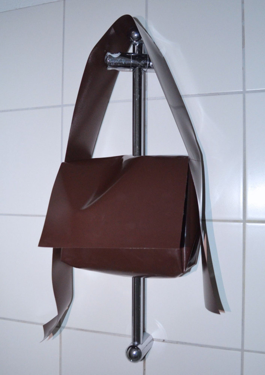 Tarpaulin. Medium. Brown.