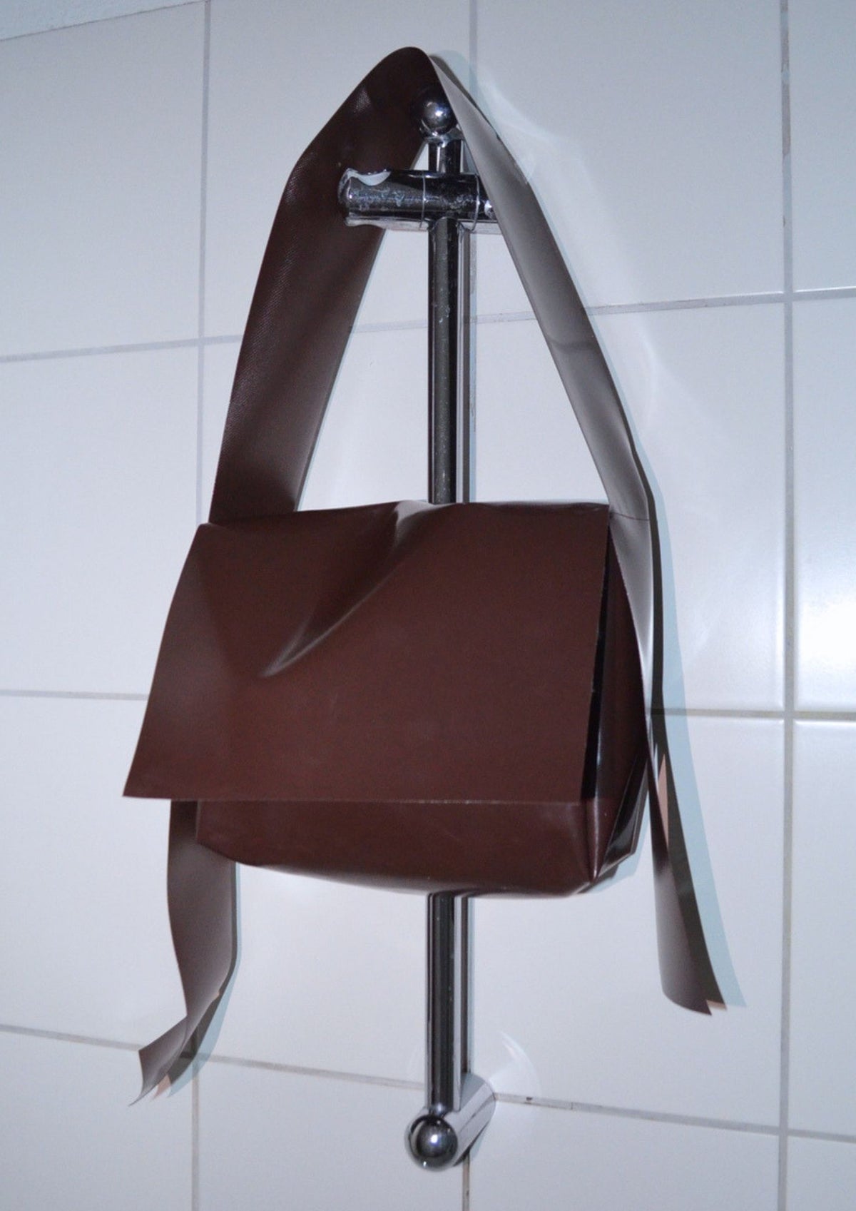 Tarpaulin. Medium. Brown.