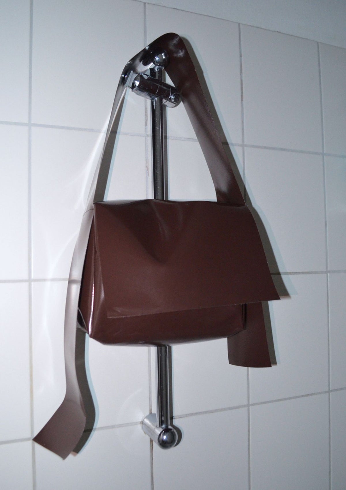 Tarpaulin. Medium. Brown.