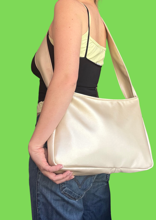 Kunstleder. Large. Beige.