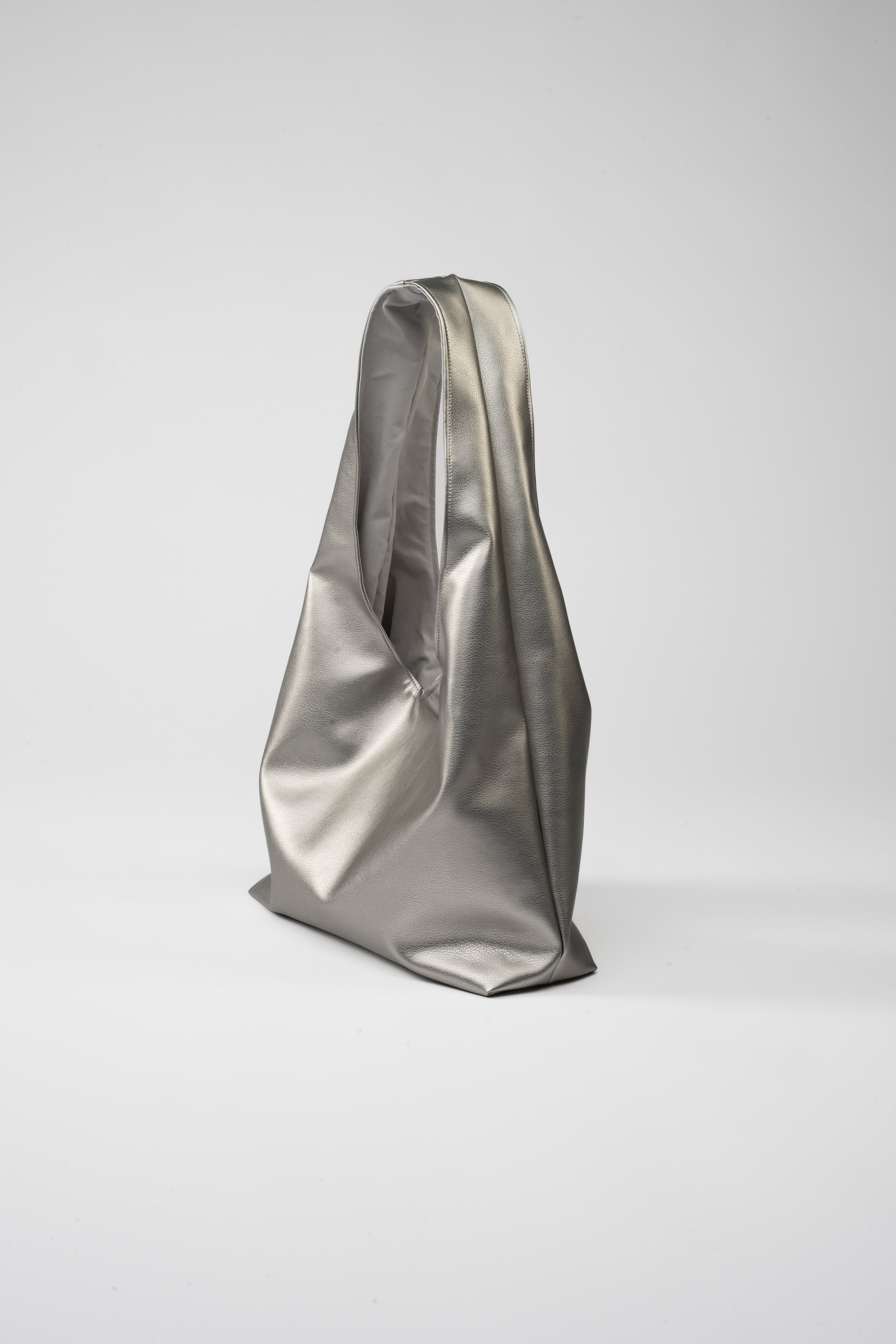 Faux Leather. Maxi. Silver.