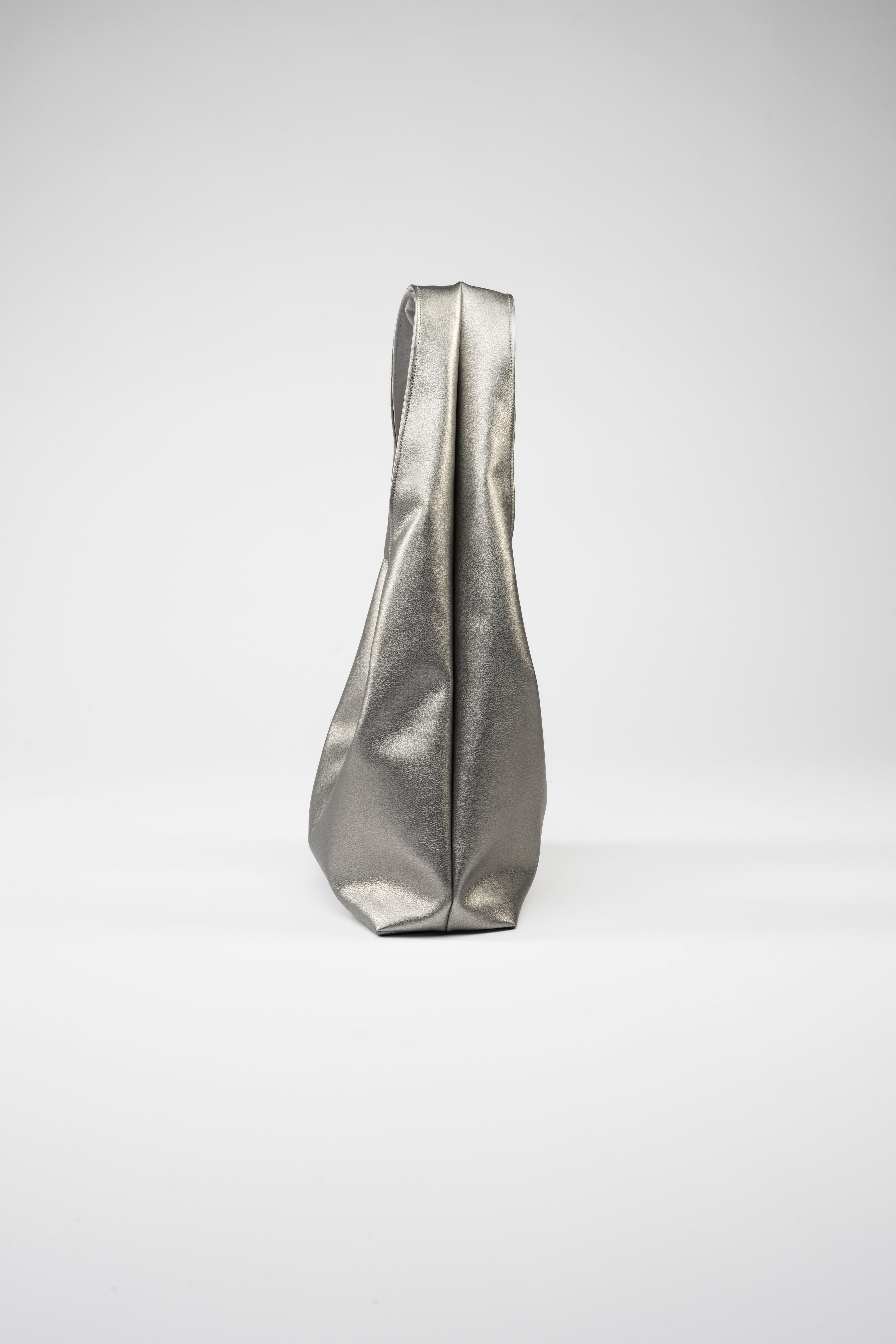 Faux Leather. Maxi. Silver.