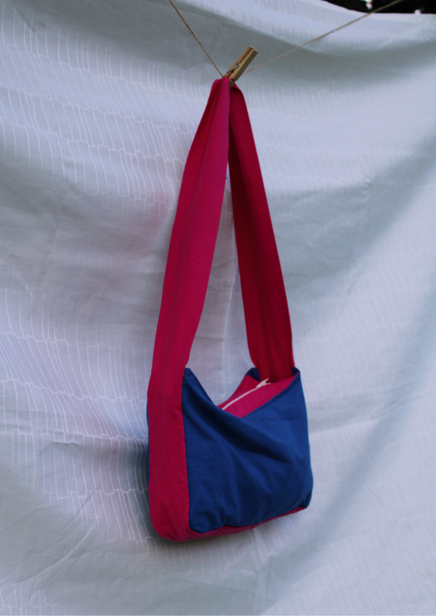 Baumwolle. Crossbody Short. Blau/Pink.