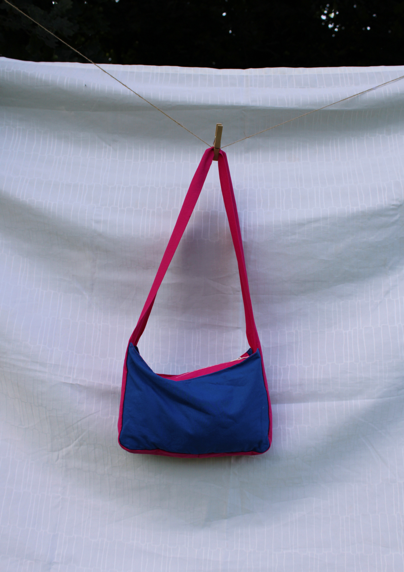 Baumwolle. Crossbody Short. Blau/Pink.