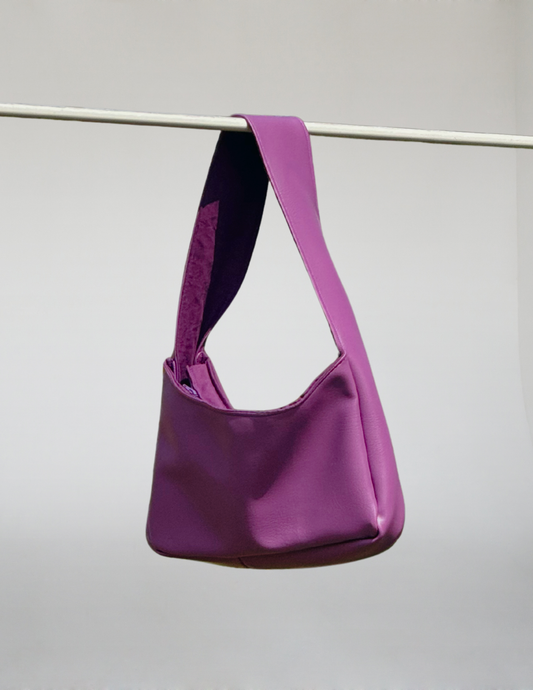 Kunstleder. Medium. Lila.