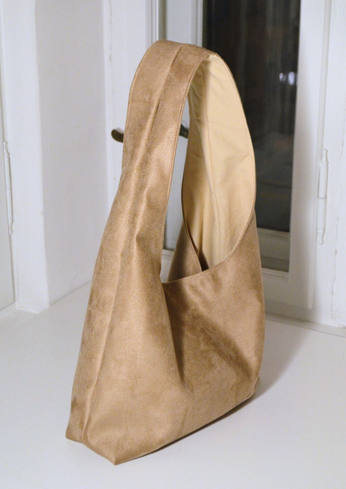 Wildlederimitat. Maxi. Haselnuss.